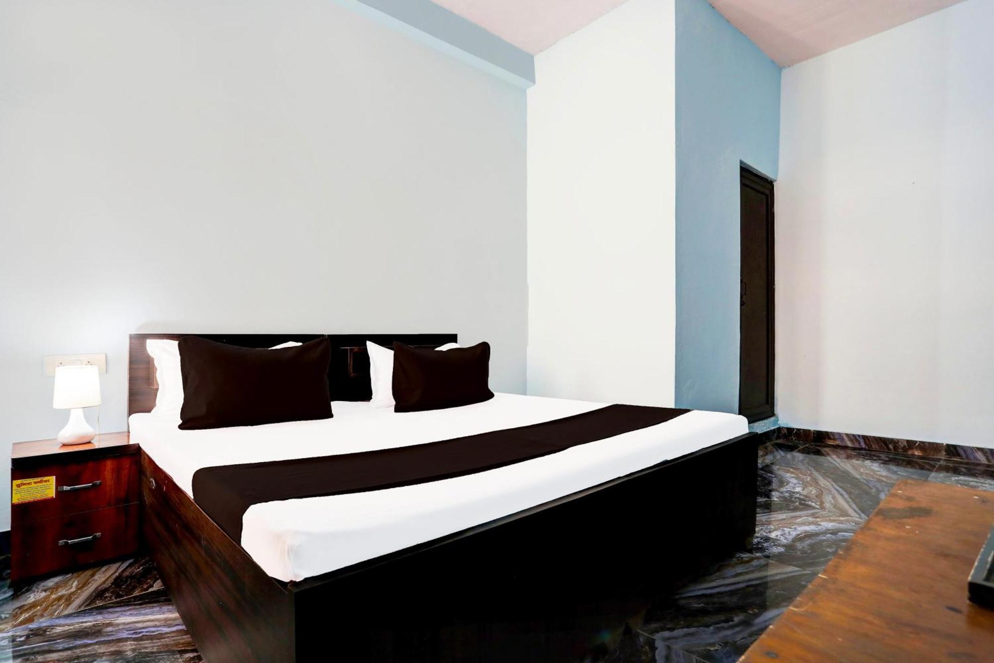 Spot On New Diamond Guest House Rudrapur Екстериор снимка