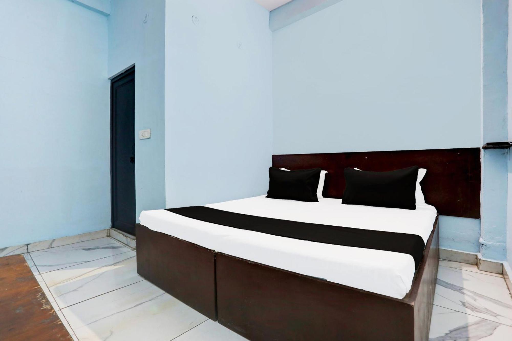 Spot On New Diamond Guest House Rudrapur Екстериор снимка