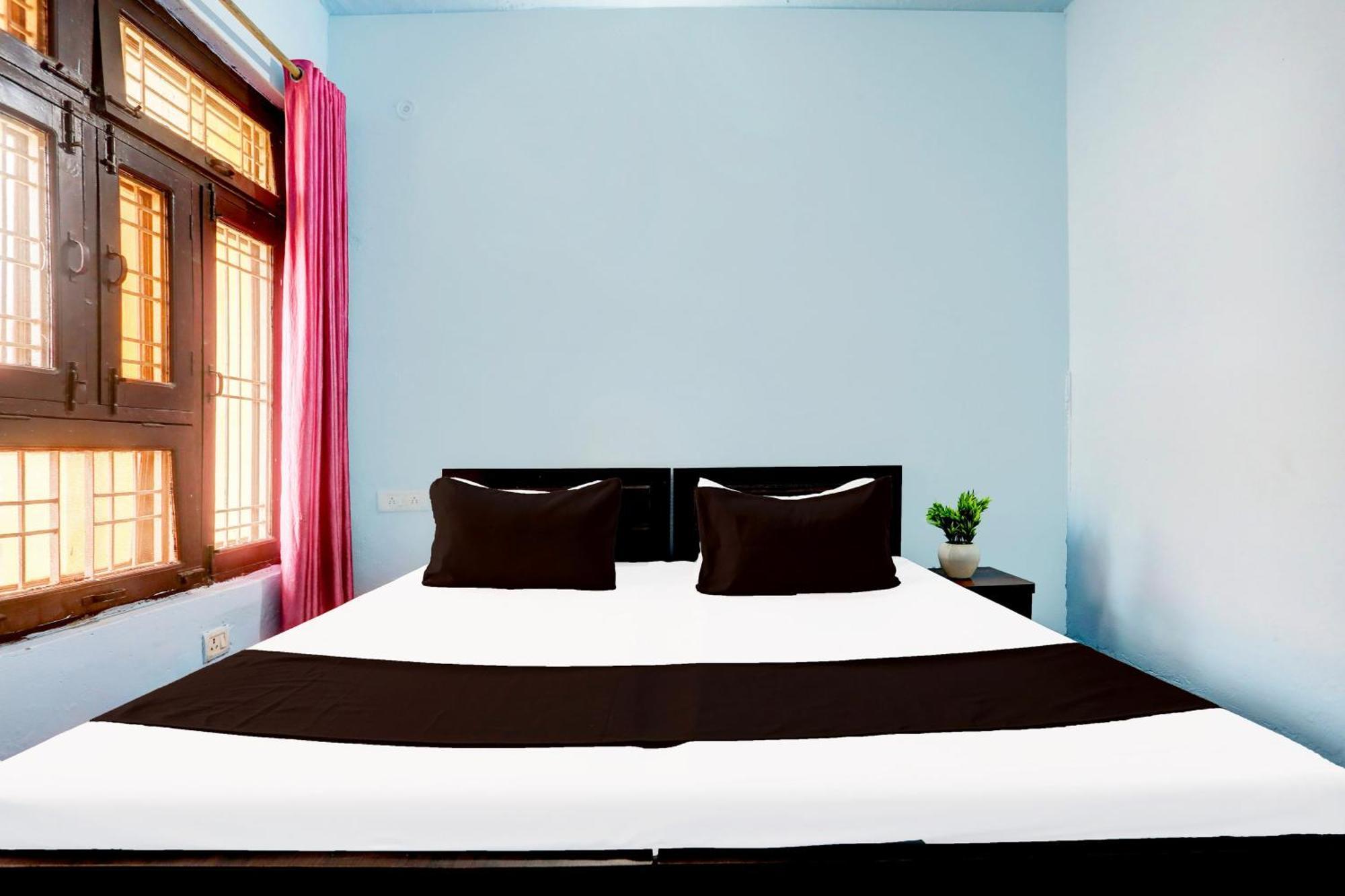 Spot On New Diamond Guest House Rudrapur Екстериор снимка