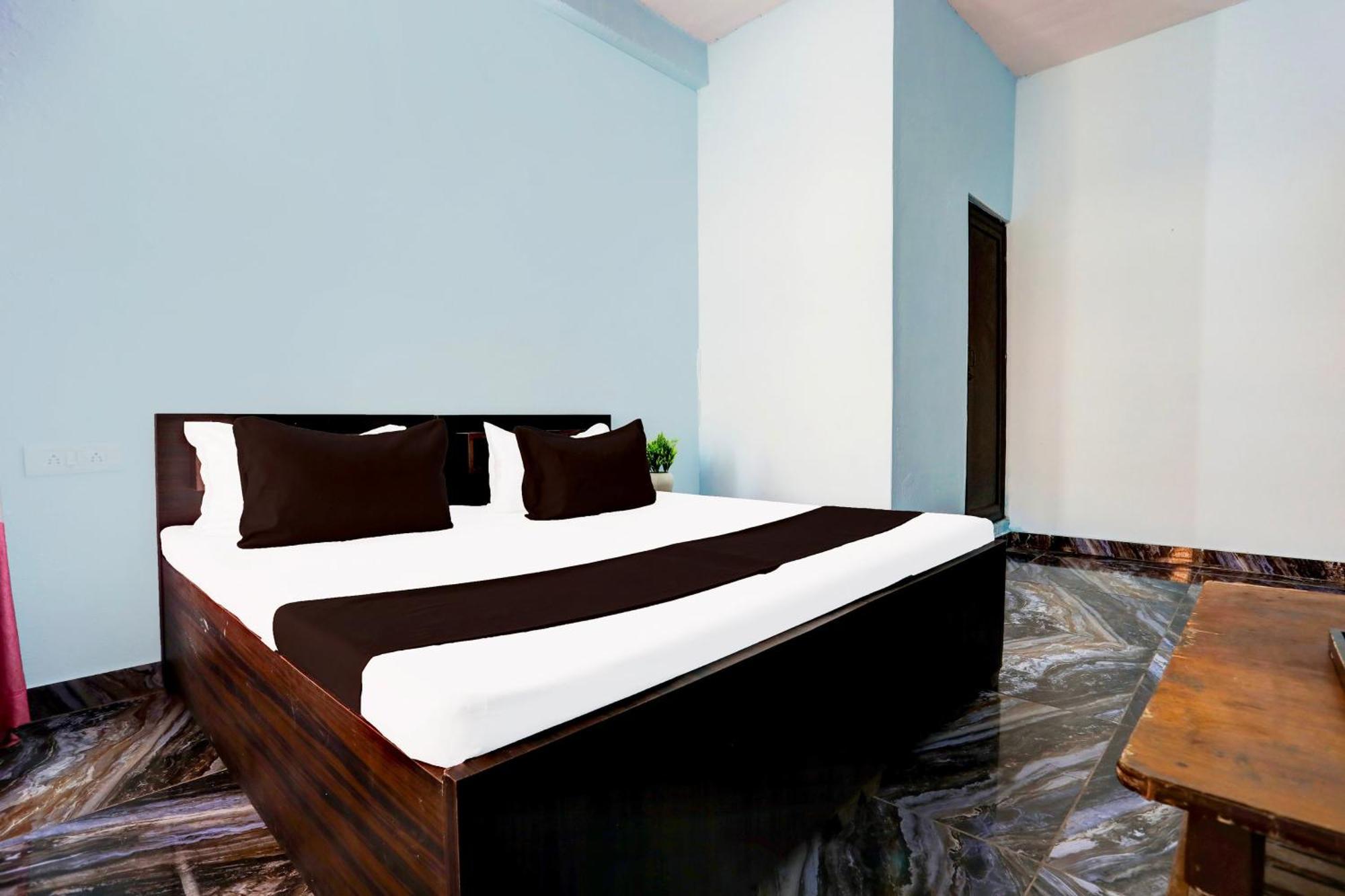 Spot On New Diamond Guest House Rudrapur Екстериор снимка
